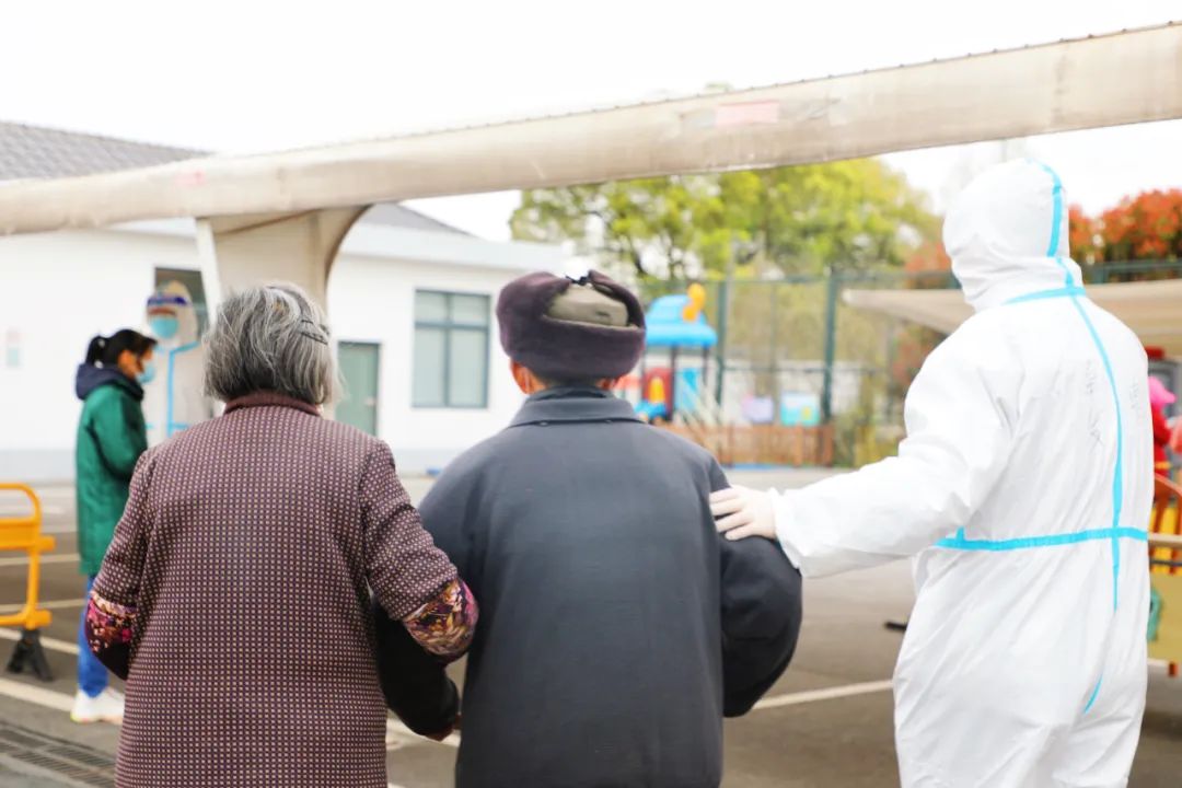 豪快者护星者剧场版_地心护核者_天装战队护星者全集