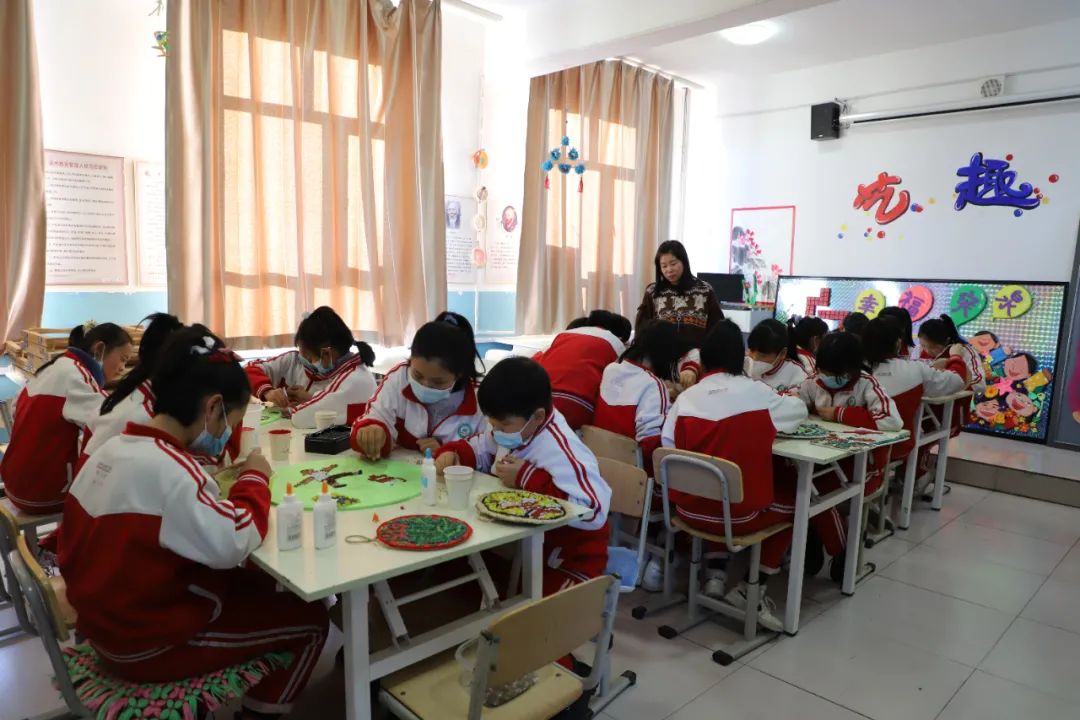 只只学园_崩坏学园2学园怪谈_微酸学园abctxt