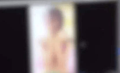 我是一名年轻大学生，手机上的这个视频让我欲罢不能