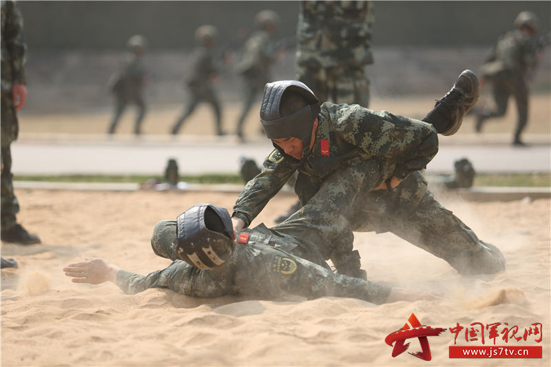 兵锋天下手游_类似兵界之王手游_重装机兵手游