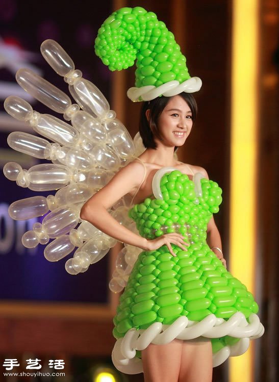 气球服装_服装气球广告语_服装气球门的制作方法图解