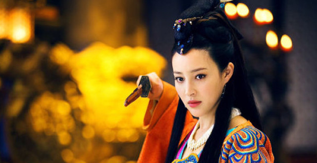 金莲不仅仅是一个花瓶美女