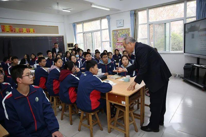 校长要上课吗_校长要具备哪些条件_我要当校长