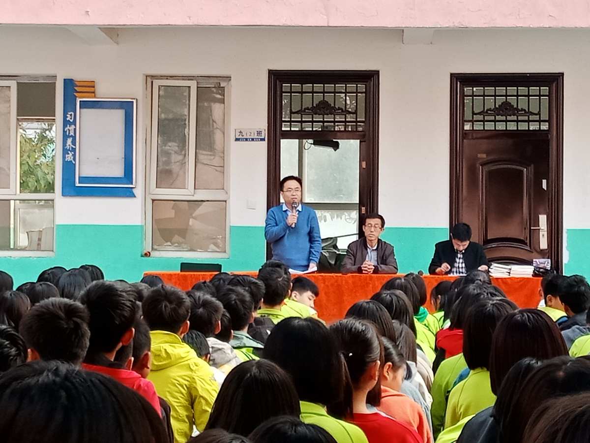 校长游戏安卓_手机校长游戏_校长手机游戏破解版