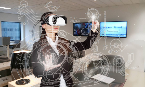 爱手机玩游戏_爱手机游戏中学华业选什么技校_手机游戏爱你