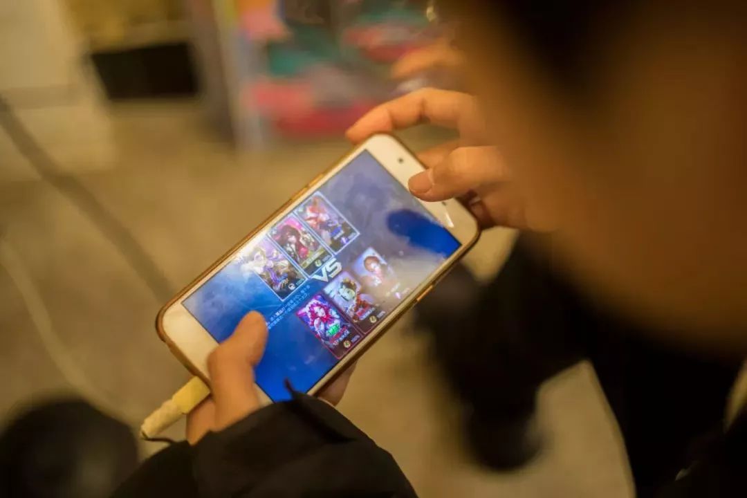 审查手机游戏的app_严格手机游戏审核_手机游戏审查