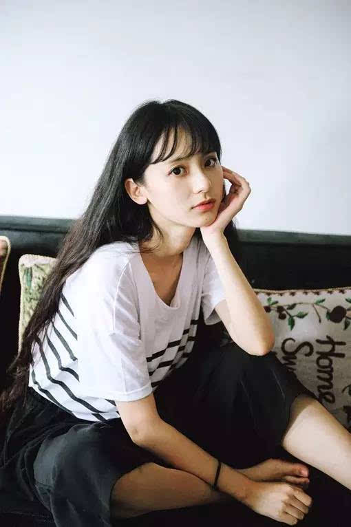 文案女友介绍手机游戏的句子_手机女友游戏介绍文案_介绍女孩游戏