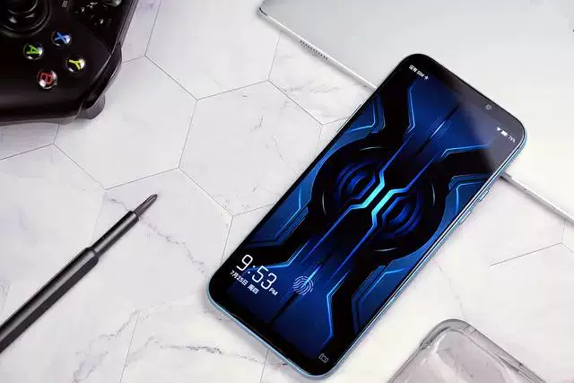 中等配置电脑游戏_中等配置能玩什么游戏手机_中端手机玩游戏厉害的推荐一个