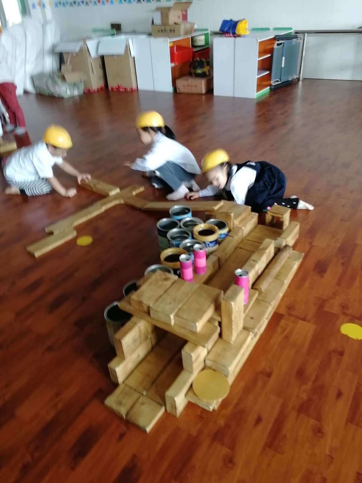 搭桥手机游戏大全_手机游戏《搭桥_搭桥的手机游戏