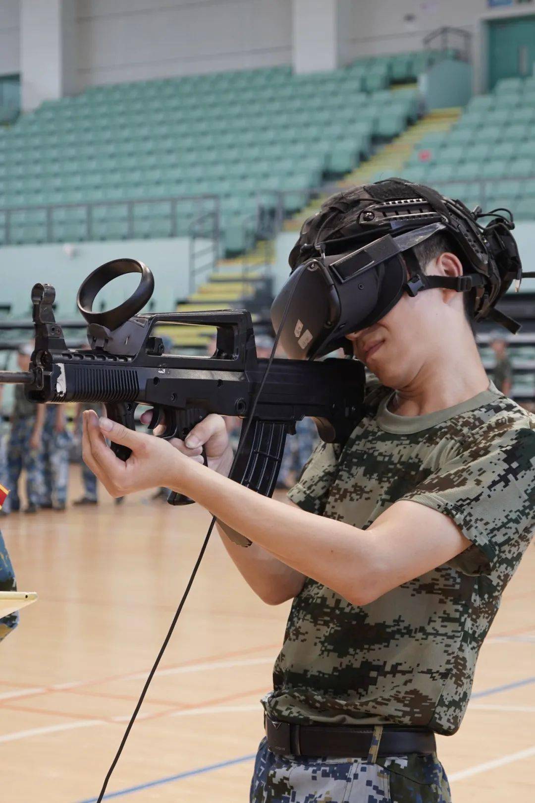 真实射击游戏手机_真人射击游戏手机游戏_真人版射击游戏