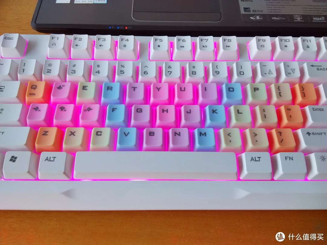 键盘颜色改变手机游戏怎么改_手机怎么改变游戏键盘颜色_键盘颜色改变手机游戏还能玩吗