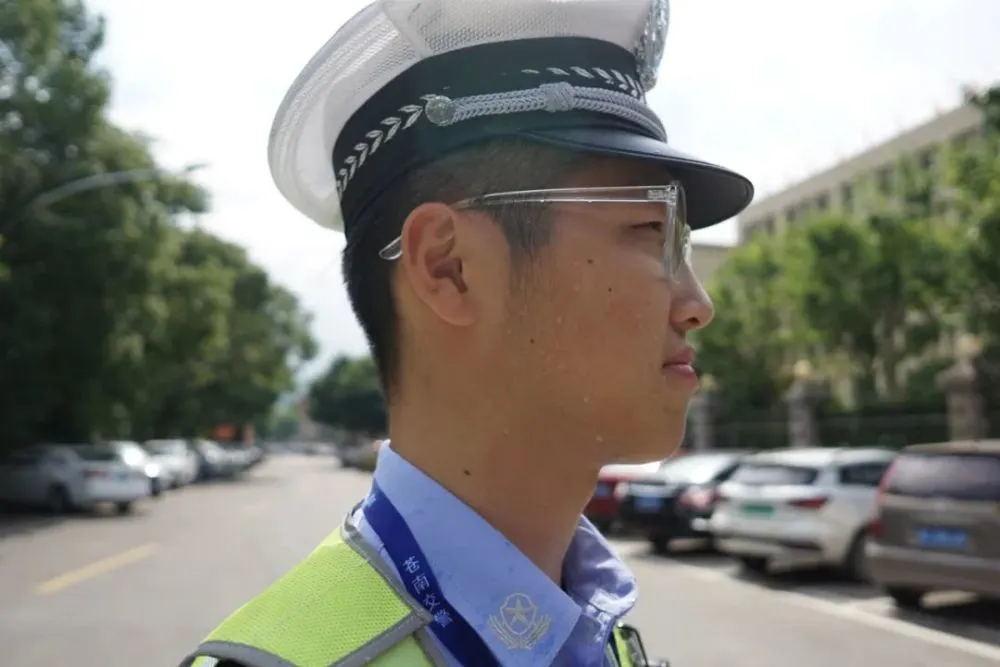 警察的英文_缉毒警察和普通警察_警察日