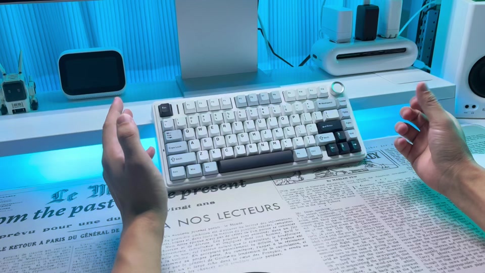 键盘灯亮玩手机游戏没反应_玩游戏键盘灯熄灭_手机玩游戏的键盘灯亮