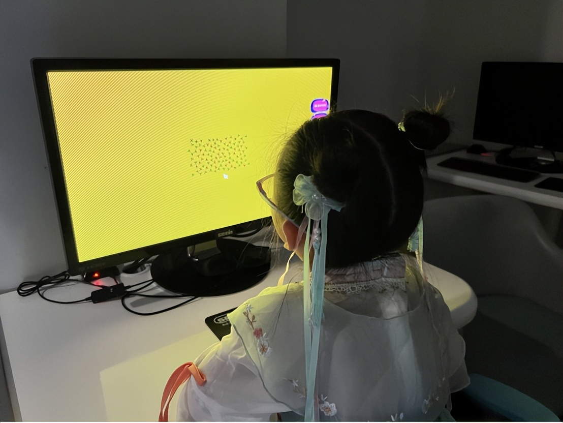 红色按钮游戏_手机游戏按钮颜色_按钮的游戏