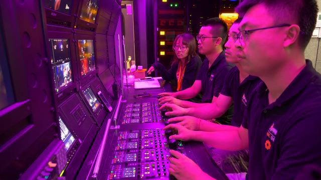 广告演员手机游戏怎么玩_手机游戏广告演员_游戏广告明星